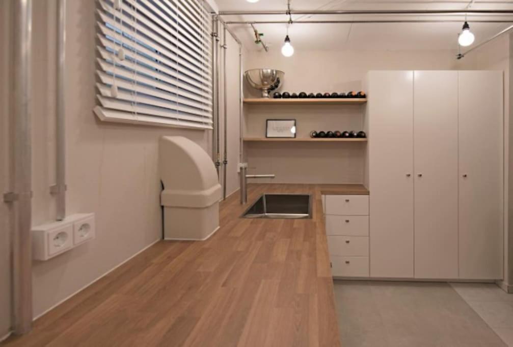 Nature Inspiration Apartment With Balcony & Grill Bbq In Duisburg Mitte Central Station 10 Mins & Big Tv With Photo Lights Exterior foto