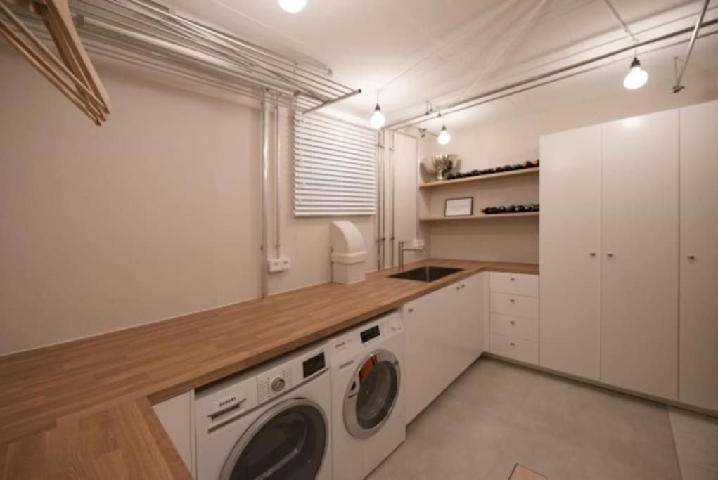 Nature Inspiration Apartment With Balcony & Grill Bbq In Duisburg Mitte Central Station 10 Mins & Big Tv With Photo Lights Exterior foto